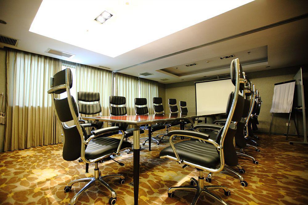 Howard Johnson All Suites Shanghai Esterno foto